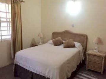 Hillside Apartments คิงส์ทาวน์ ภายนอก รูปภาพ